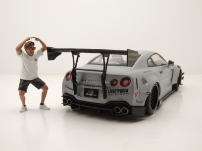 Nissan GT-R R35 Liberty Walk Bodykit Type 2 2024 grau mit...