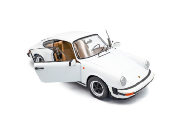 Porsche 911 (930) Turbo 3.0 SC 1974 weiß Modellauto 1:18 Solido