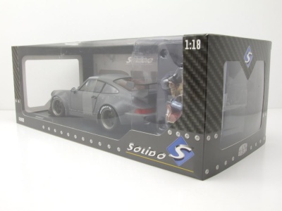Porsche RWB RAUH-Welt Bodykit Nardo grau mit Figur Modellauto 1:18 Solido