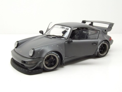 Porsche RWB RAUH-Welt Bodykit Nardo grau mit Figur Modellauto 1:18 Solido