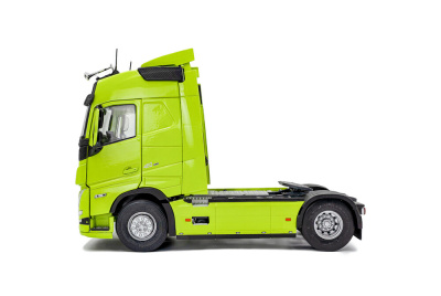 Volvo FH16 Globetrotter XL Zugmaschine 2023 neon grün Modellauto 1:24 Solido