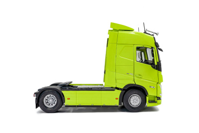 Volvo FH16 Globetrotter XL Zugmaschine 2023 neon grün Modellauto 1:24 Solido