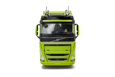 Volvo FH16 Globetrotter XL Zugmaschine 2023 neon grün Modellauto 1:24 Solido