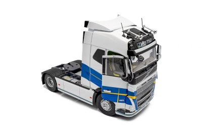 Volvo FH16 Globetrotter XL Zugmaschine 2019 weiß Modellauto 1:24 Solido