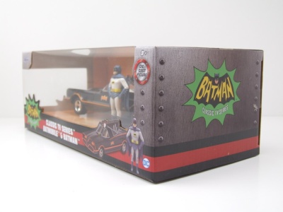 Batmobile 1966 schwarz Batman Classic Series mit Figuren Modellauto 1:24 Jada Toys