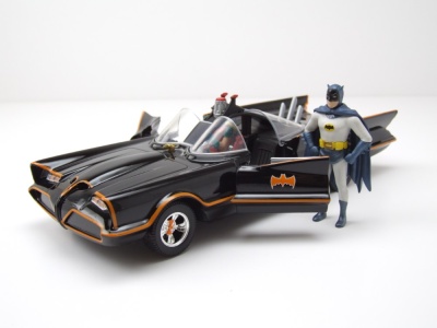 Batmobile 1966 schwarz Batman Classic Series mit Figuren Modellauto 1:24 Jada Toys