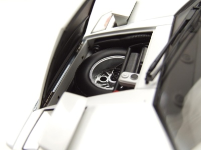 Lamborghini Countach LP 400 S weiß Modellauto 1:18 Kyosho