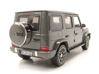 Mercedes G-Klasse G-Modell 2024 classic grau Modellauto...