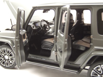 Mercedes G-Klasse G-Modell 2024 classic grau Modellauto 1:18 Norev