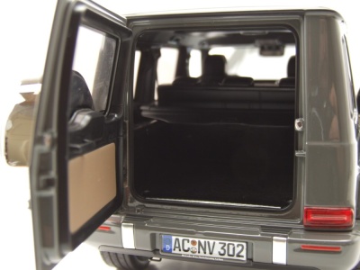 Mercedes G-Klasse G-Modell 2024 classic grau Modellauto 1:18 Norev