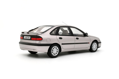 Renault Laguna V6 3.0 Baccara 1996 grau Modellauto 1:18...
