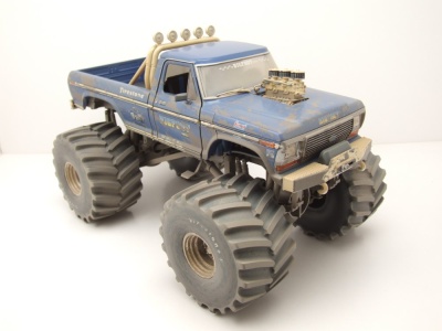 Ford F-250 Monster Truck Bigfoot 1974 blau Dirty Version 66 inch-Reifen Modellauto 1:18 Greenlight Collectibles