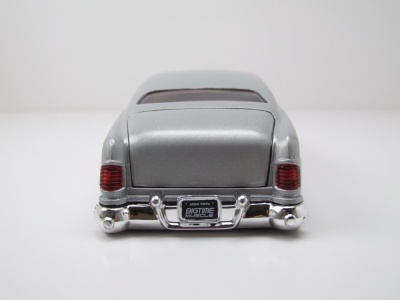 Mercury Coupe 1951 silber rot Modellauto 1:24 Jada Toys
