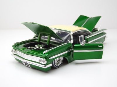 Chevrolet Impala 1959 grün Modellauto 1:24 Jada Toys