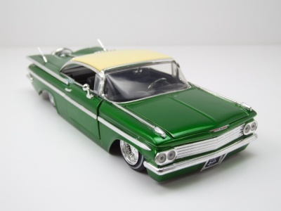 Chevrolet Impala 1959 grün Modellauto 1:24 Jada Toys