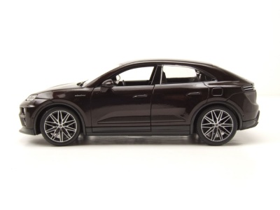 Porsche Macan Turbo E 2024 kupfer metallic Modellauto 1:24 Bburago