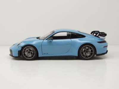 Porsche 911 GT3 Weissach Pack 2025 hellblau Modellauto 1:18 Norev