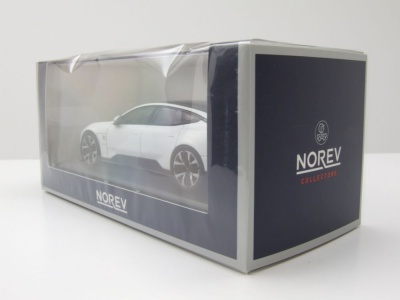 Polestar 5 2025 snow weiß Modellauto 1:43 Norev