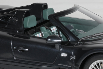 Mercedes CLK-GTR Roadster 1999 grau Modellauto 1:18 GT Spirit