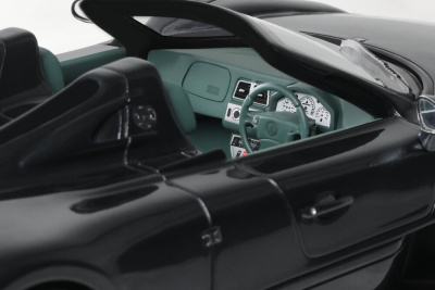 Mercedes CLK-GTR Roadster 1999 grau Modellauto 1:18 GT Spirit