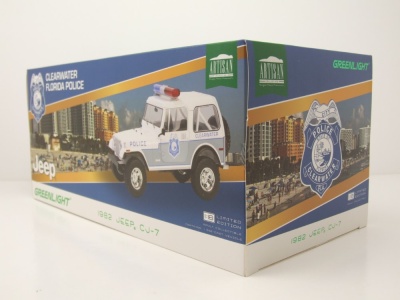 Jeep CJ-7 Clearwater Florida Police Department 1982 weiß blau Modellauto 1:18 Greenlight Collectibles