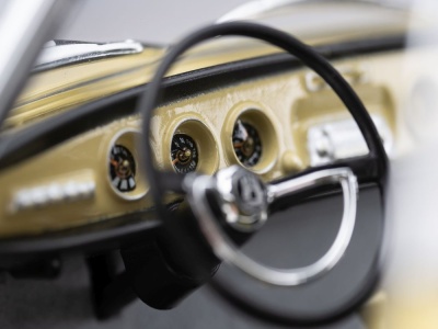 VW Karmann Ghia 1500 Typ 34 1961 gelb schwarz Modellauto 1:18 Norev