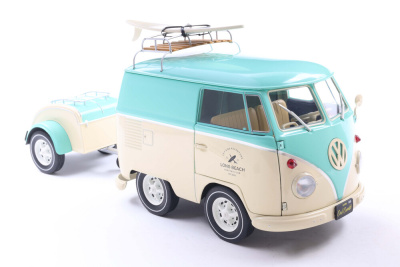 VW T1 Kool Kombi Long Beach Surfing Club 2024 mint grün weiß Modellauto 1:18 Solido