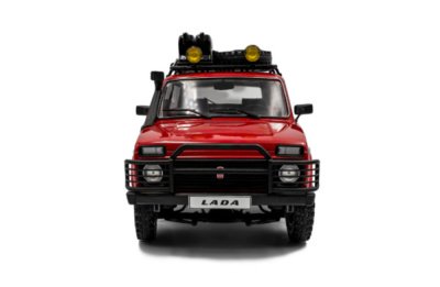 Lada Niva 1980 rot mit Dachgepäck Modellauto 1:18 Solido