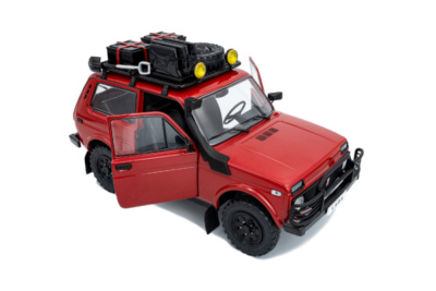 Lada Niva 1980 rot mit Dachgepäck Modellauto 1:18 Solido