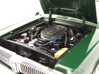 Mercury Cougar XR7G 1968 dunkelgrün Modellauto 1:18 Sun Star