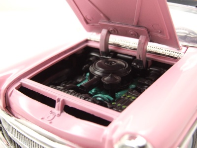 Buick Roadmaster Convertible 1957 rosa weiß Modellauto 1:18 Motormax