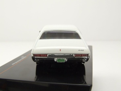 Oldsmobile 442 W-30 1970 weiß Modellauto 1:43 ixo models
