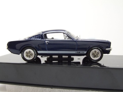 Ford Shelby Mustang GT 350 1965 dunkelblau weiß Modellauto 1:43 ixo models