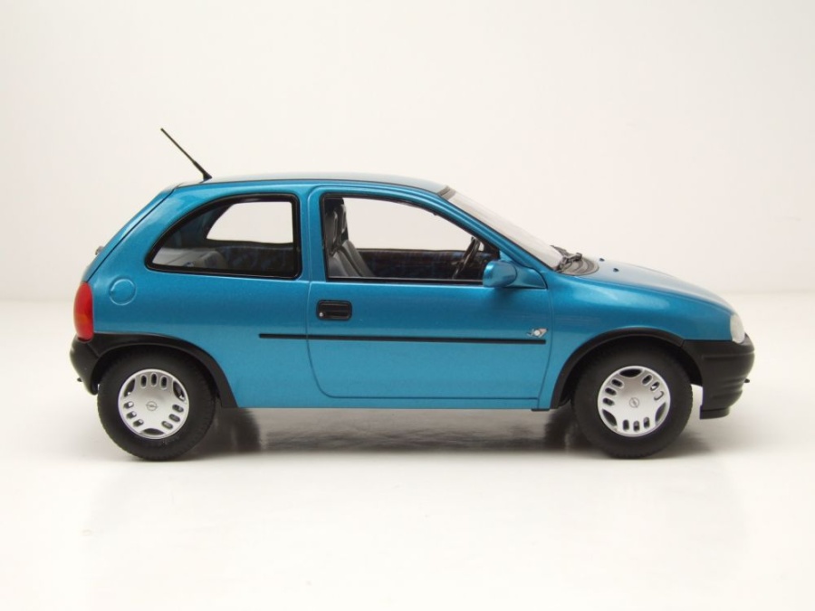 Modellauto Opel Corsa B 1993 türkis metallic 1:18 MCG bei