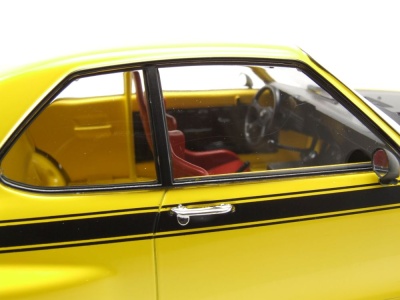 Opel Manta A Irmscher 1974 gelb schwarz Modellauto 1:18 MCG