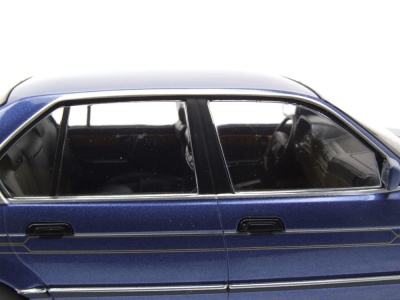 BMW Alpina B11 3,5 1992 dunkelblau metallic Modellauto 1:18 MCG