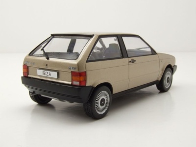 Seat Ibiza I 1984 beige metallic Modellauto 1:24 Whitebox