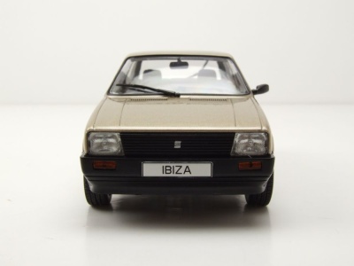 Seat Ibiza I 1984 beige metallic Modellauto 1:24 Whitebox