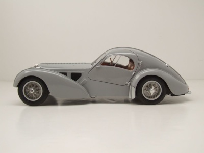 Bugatti Type 57 SC Atlantic 1937 grau Modellauto 1:18 Solido