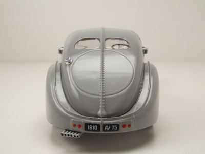 Bugatti Type 57 SC Atlantic 1937 grau Modellauto 1:18 Solido