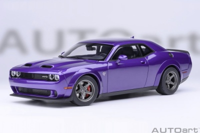 Dodge Challenger SRT Superstock 2023 lila Modellauto 1:18...