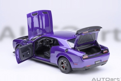 Dodge Challenger SRT Superstock 2023 lila Modellauto 1:18 Autoart