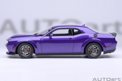 Dodge Challenger SRT Superstock 2023 lila Modellauto 1:18 Autoart