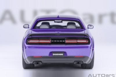 Dodge Challenger SRT Superstock 2023 lila Modellauto 1:18 Autoart