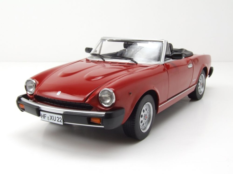 Modellauto Fiat 124 Pininfarina Spidereuropa 1982 rot 1:18 Touring
