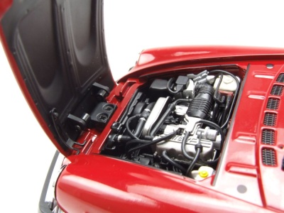 Fiat 124 Pininfarina Spidereuropa 1982 rot Modellauto 1:18 Touring Modelcars