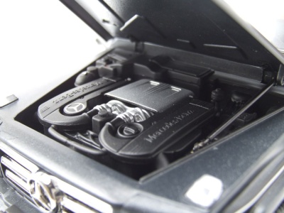 Mercedes G-Klasse G-Modell W463 Designo matt schwarz Modellauto 1:18 iScale