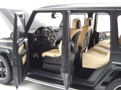 Mercedes G-Klasse G-Modell W463 Designo matt schwarz Modellauto 1:18 iScale