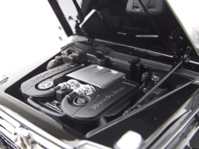 Mercedes G-Klasse G-Modell W463 schwarz Modellauto 1:18 iScale