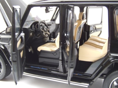 Mercedes G-Klasse G-Modell W463 schwarz Modellauto 1:18 iScale